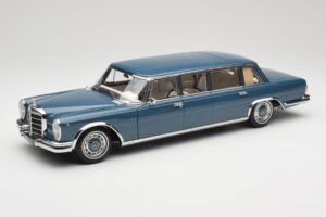 Mercedes 600 Pullman W100 Modra NZG 1:18 B66040707 Kovina