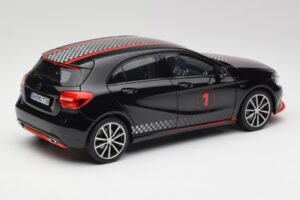 Mercedes A-Class W176 AMG Črn Norev 1:18 183596 Kovina – slika 3 od 8