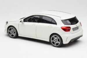 Mercedes A-Class W176 Cirrus Bel Norev 1:18 B66960126 Kovina – slika 7 od 8