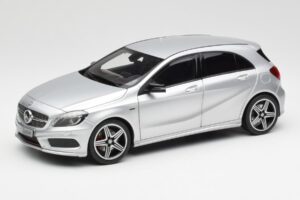 Mercedes A-Class W176 Polar Srebrn Norev 1:18 B66960139 Kovina