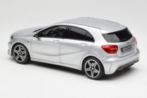 Mercedes A-Class W176 Polar Srebrn Norev 1:18 B66960139 Kovina – slika 7 od 8