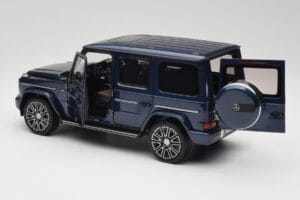 Mercedes AMG G 63 L W465 Temno Modra Norev 1:18 B66960663 Kovina – slika 5 od 8