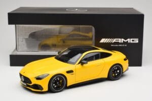 Mercedes AMG GT 43 C192 Turbo Sun Yellow NZG 1:18 B66960587 Kovina – slika 8 od 8