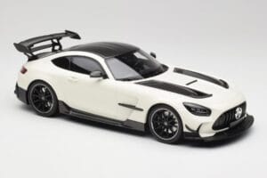 Mercedes AMG GT C190 Black Series Designo Diamond Bela Metallic Minichamps 1:18 155032022 Kovina – slika 4 od 6