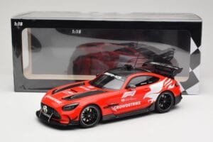 Mercedes AMG GT C190 Black Series Safety Car F1 2022 Minichamps 1:18 155032090 Kovina – slika 6 od 6