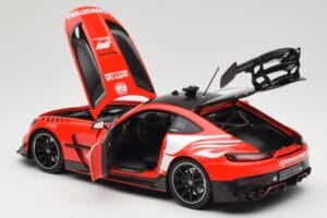 Mercedes AMG GT C190 Black Series Safety Car F1 2024 Minichamps 1:18 110032090 Kovina – slika 5 od 8