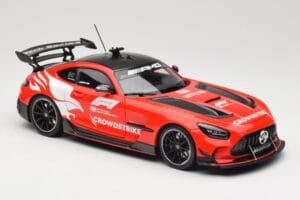 Mercedes AMG GT C190 Black Series Safety Car F1 2024 Minichamps 1:18 110032090 Kovina – slika 6 od 8