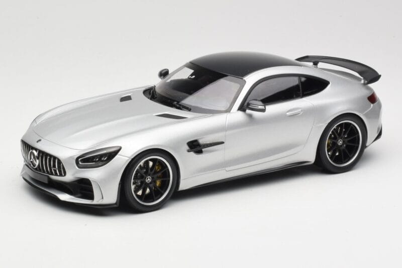 Mercedes AMG GT R C190 Srebrn Minichamps 1:18 155036025 Kovina