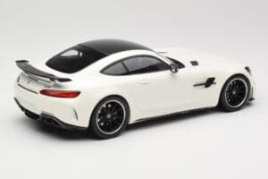 Mercedes AMG GT R C190 Bel Metalik Minichamps 1:18 155036028 Kovina – slika 2 od 6