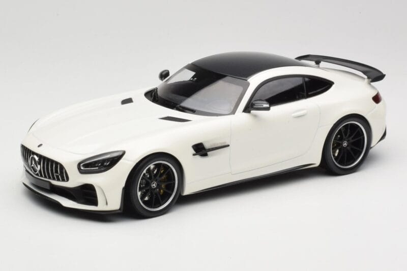 Mercedes AMG GT R C190 Bel Metalik Minichamps 1:18 155036028 Kovina