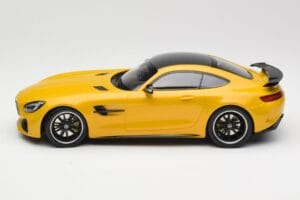 Mercedes AMG GT R C190 Rumen Minichamps 1:18 155036021 Kovina – slika 3 od 6