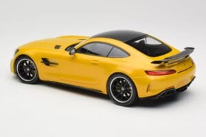 Mercedes AMG GT R C190 Rumen Minichamps 1:18 155036021 Kovina – slika 5 od 6