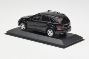 Mercedes AMG ML 63 W164 Črn Minichamps 1:43 400037670 Kovina – slika 3 od 4