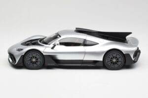 Mercedes AMG One Hightech Srebrna NZG 1:18 B66961043 Kovina – slika 4 od 8