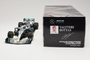 Mercedes AMG Petronas Motorsport W10 #77 V. Bottas 2nd Place Chinese GP 2019 Minichamps 1:18 110190377 Kovina – slika 6 od 6