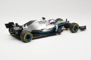 Mercedes AMG Petronas W10 #44 L. Hamilton Winner Chinese GP 2019 Minichamps 1:18 110190344 Kovina – slika 2 od 6
