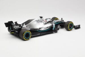 Mercedes AMG Petronas W10 #44 L. Hamilton F1 World Champion 2019 Minichamps 1:18 110190044 Kovina – slika 2 od 6