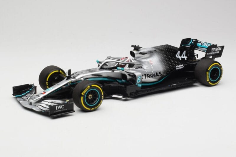 Mercedes AMG Petronas W10 #44 L. Hamilton F1 World Champion 2019 Minichamps 1:18 110190044 Kovina