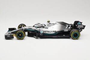 Mercedes AMG Petronas W10 #77 V. Bottas Winner USA GP 2019 Minichamps 1:18 110191877 Kovina – slika 3 od 6