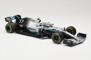 Mercedes AMG Petronas W10 #77 V. Bottas Winner USA GP 2019 Minichamps 1:18 110191877 Kovina – slika 4 od 6