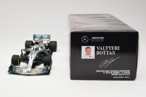 Mercedes AMG Petronas W10 #77 V. Bottas Winner USA GP 2019 Minichamps 1:18 110191877 Kovina – slika 6 od 6