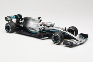 Mercedes AMG Petronas W10 EQ Power+ #44 L. Hamilton USA GP F1 World Champion 2019 Minichamps 1:18 110191844 Kovina – slika 5 od 7