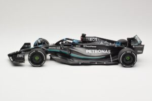Mercedes AMG Petronas W14 E Performance #63 G. Russell Australian GP 2023 Minichamps 1:18 110230363 Kovina – slika 3 od 6