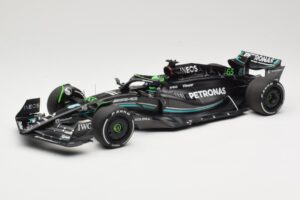 Mercedes AMG Petronas W14 E Performance #63 G. Russell Bahrain GP 2023 Minichamps 1:18 110230163 Kovina