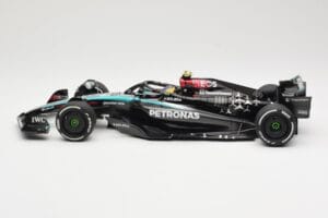 Mercedes AMG Petronas W15 E Performance #44 L. Hamilton 2024 Minichamps 1:18 110240144 Kovina – slika 5 od 6