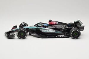Mercedes AMG Petronas W15 E Performance #63 G. Russell Winner Austrian GP 2024 Minichamps 1:18 110241163 Kovina – slika 3 od 6