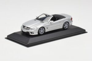 Mercedes AMG SL63 R230 Srebrna Minichamps 1:43 B66960018-R Kovina – slika 2 od 4