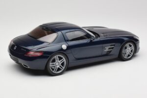 Mercedes SLS AMG C197 Blue Metallic Minichamps 1:18 180039021 Kovina – slika 3 od 8