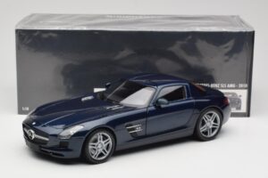Mercedes SLS AMG C197 Blue Metallic Minichamps 1:18 180039021 Kovina – slika 8 od 8
