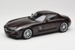 Mercedes AMG SLS C197 Brown Metallic Minichamps 1:18 100039028 Kovina