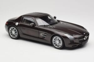Mercedes AMG SLS C197 Brown Metallic Minichamps 1:18 100039028 Kovina – slika 6 od 8