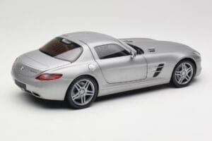 Mercedes AMG SLS C197 Grey Metallic Minichamps 1:18 100039025 Kovina – slika 3 od 8