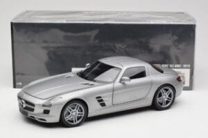 Mercedes AMG SLS C197 Grey Metallic Minichamps 1:18 100039025 Kovina – slika 8 od 8