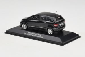 Mercedes B-Class W245 Avtošola Črna Minichamps 1:43 MB005 Kovina – slika 3 od 4