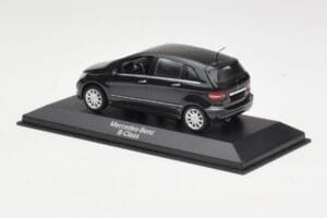 Mercedes B-Class W245 Cosmos Black Minichamps 1:43 B66962218 Kovina – slika 3 od 4