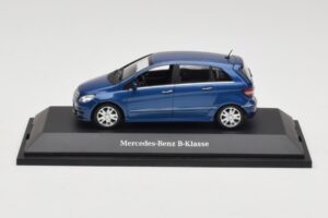 Mercedes B-Class W245 Lotus Blue Metallic Minichamps 1:43 B66962407 Kovina