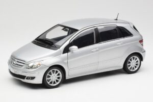 Mercedes B-Class W245 Srebrna Kyosho 1:18 B66962326 Kovina