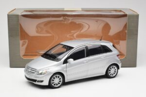 Mercedes B-Class W245 Srebrna Kyosho 1:18 B66962326 Kovina – slika 8 od 8