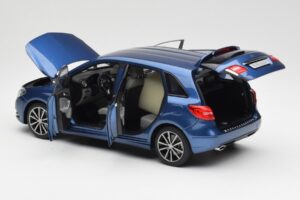 Mercedes B-Class W246 Lotus Modra Metalik Norev 1:18 B66961410 Kovina – slika 5 od 8