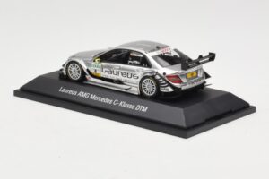 Mercedes C-Class C204 #8 R. Schumacher HWA DTM 2010 Minichamps 1:43 B66961414 Kovina – slika 3 od 4