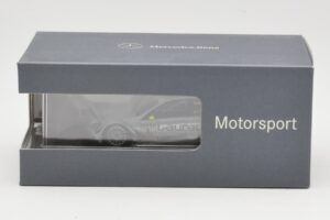 Mercedes C-Class C204 #8 R. Schumacher HWA DTM 2010 Minichamps 1:43 B66961414 Kovina – slika 4 od 4