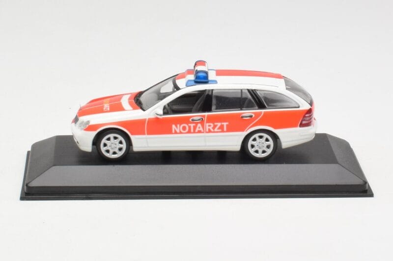 Mercedes C-Class S203 Notarzt Minichamps 1:43 430030190 Kovina