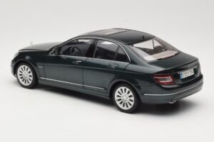 Mercedes C-Class W204 Avantgarde Temnozelena AUTOart 1:18 B66962366 Kovina – slika 7 od 8
