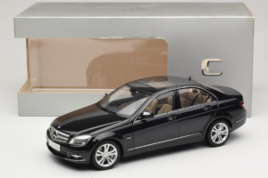 Mercedes C-Class W204 Obsidian Black AUTOart 1:18 B66962367 Kovina – slika 8 od 8