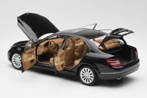 Mercedes C-Class W204 Obsidian Črn AUTOart 1:18 B66962365 Kovina – slika 5 od 8