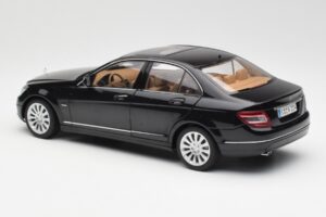 Mercedes C-Class W204 Obsidian Črn AUTOart 1:18 B66962365 Kovina – slika 7 od 8